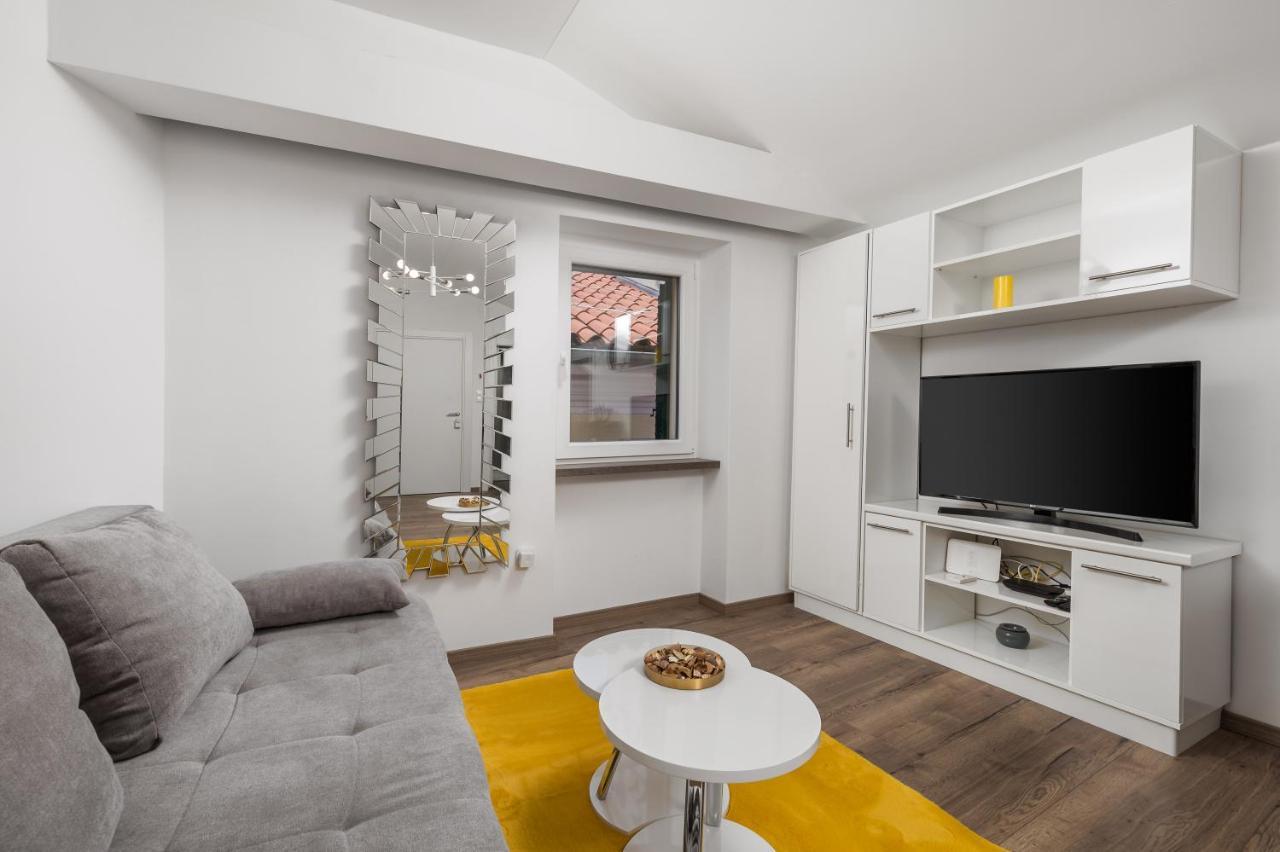 Central Apartments Dalmatina Rijeka Exterior foto
